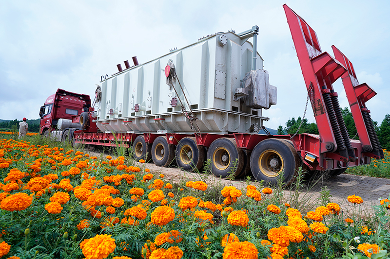 3，2023_年_4月_30_日，大唐云南滇東新能源事業(yè)部運(yùn)送舍得升壓站主變?cè)O(shè)備