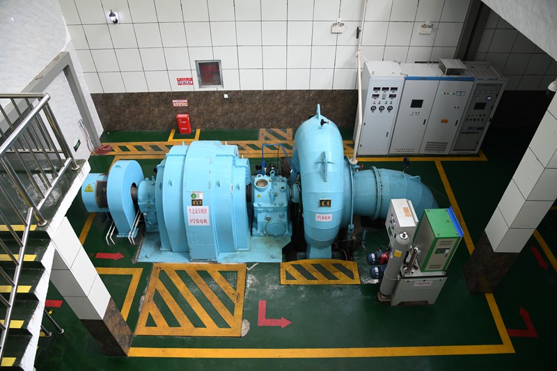 位于施秉縣的觀音巖水電站生態(tài)流量機(jī)組運(yùn)行中。潘希來(lái) 攝 (1)