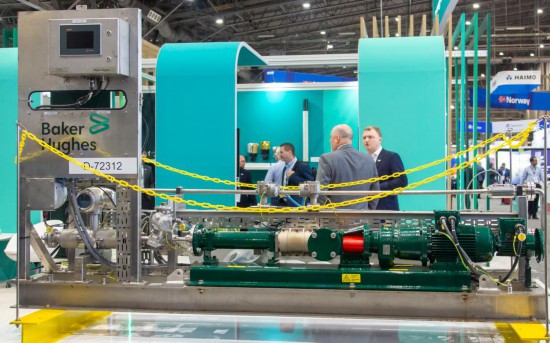 這是2024年5月6日在美國休斯敦國際海洋油氣技術(shù)大會及設(shè)備展上拍攝的展示裝備。新華社發(fā)（勞承躍攝）