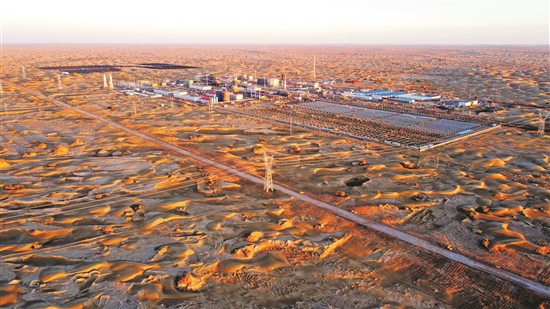 圖為富滿油田富源聯(lián)合站。