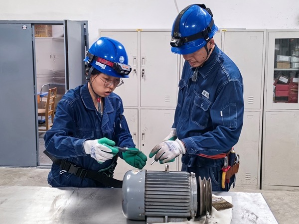 夯基礎(chǔ) <span id=