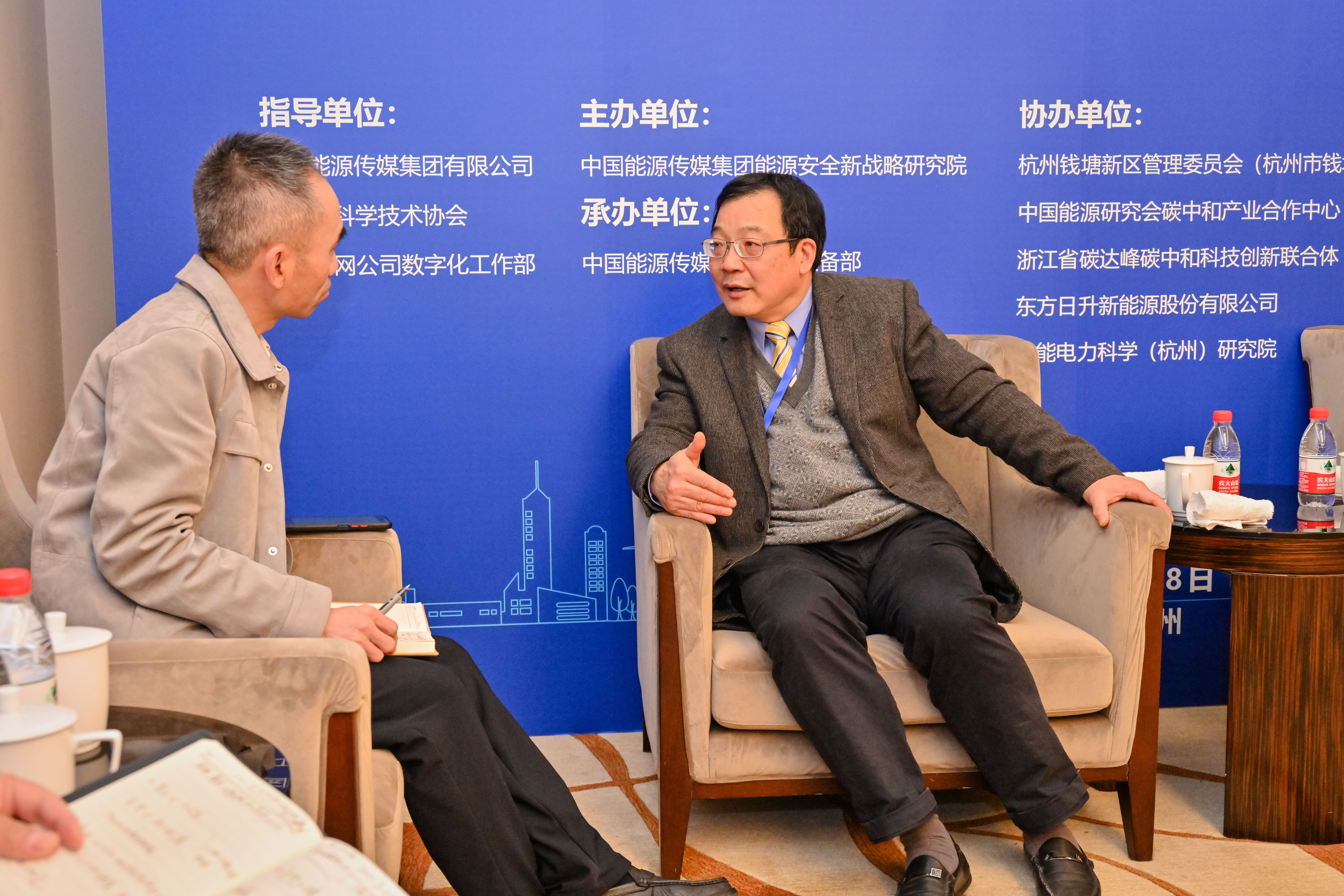 浙江省能源研究會(huì)理事長、協(xié)同創(chuàng)新中心主任駱仲泱：“能源碳鏈”前景廣闊 新型儲(chǔ)能未來可期