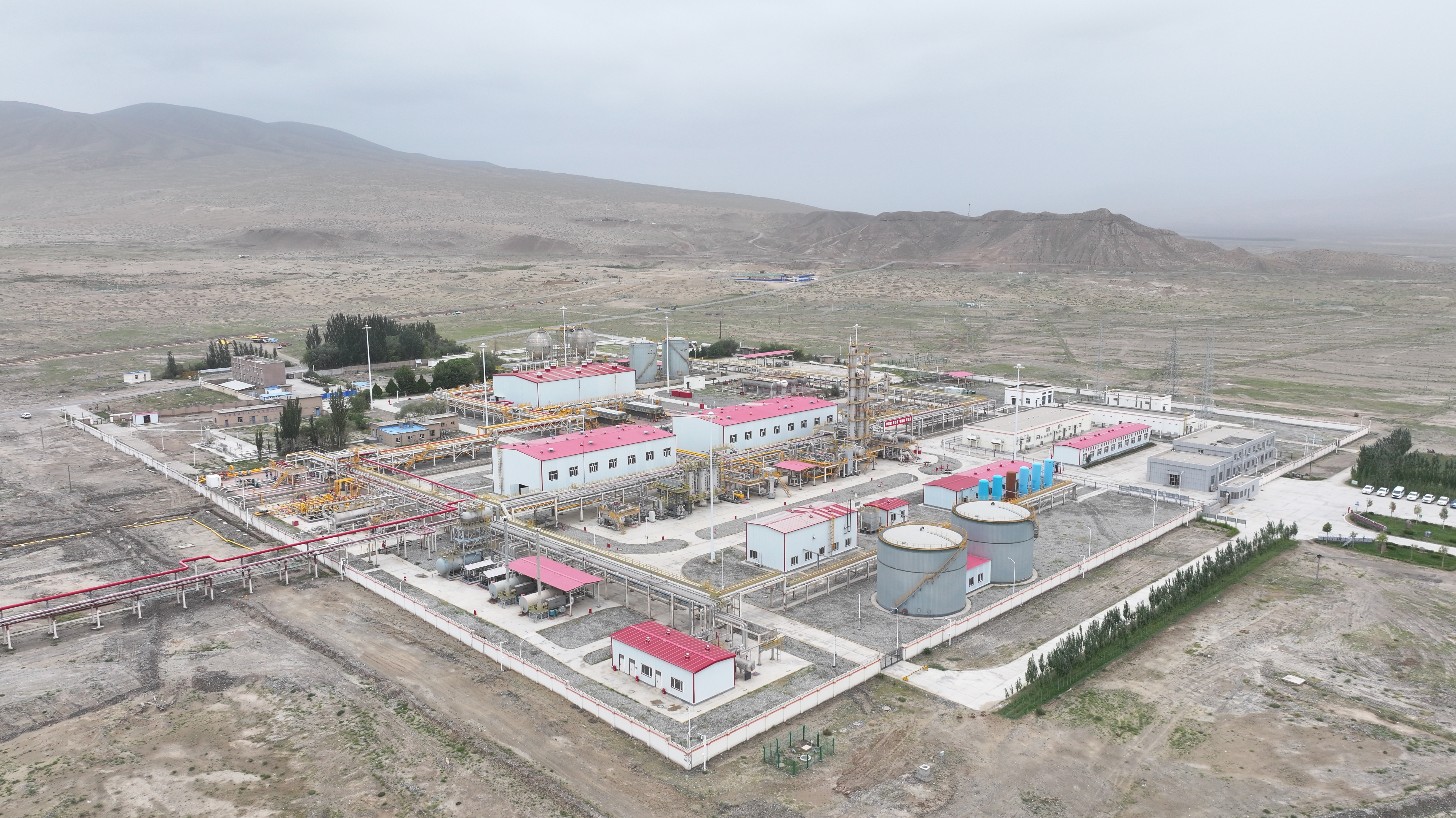 1-塔里木油田柯克亞儲(chǔ)氣庫“滿倉”入冬，正式開啟了今冬明春的供氣工作。（楊皓淵 攝）.JPG